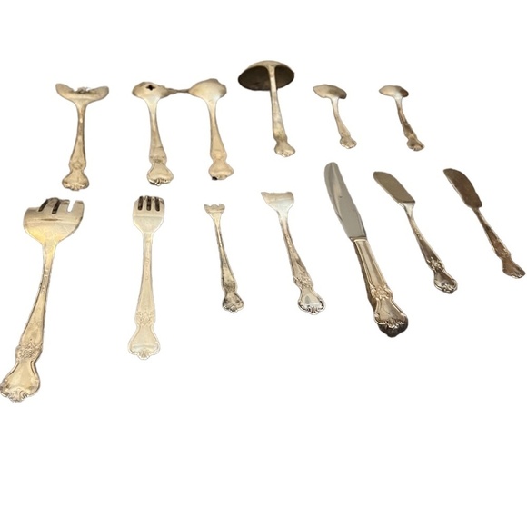 86 Pcs Old Company Silver-plate 1950 No Monogram Floral Pattern Flatware Mix - Picture 2 of 13